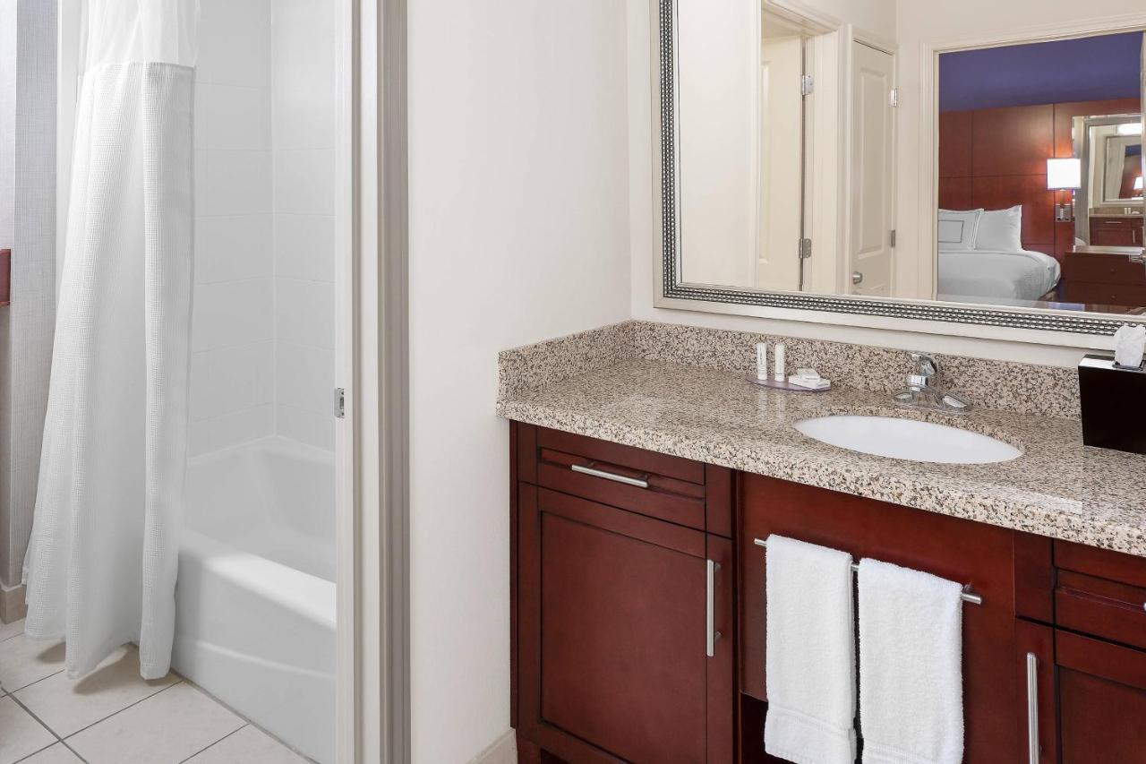 Hotel By Marriott Houston Mills Katy
