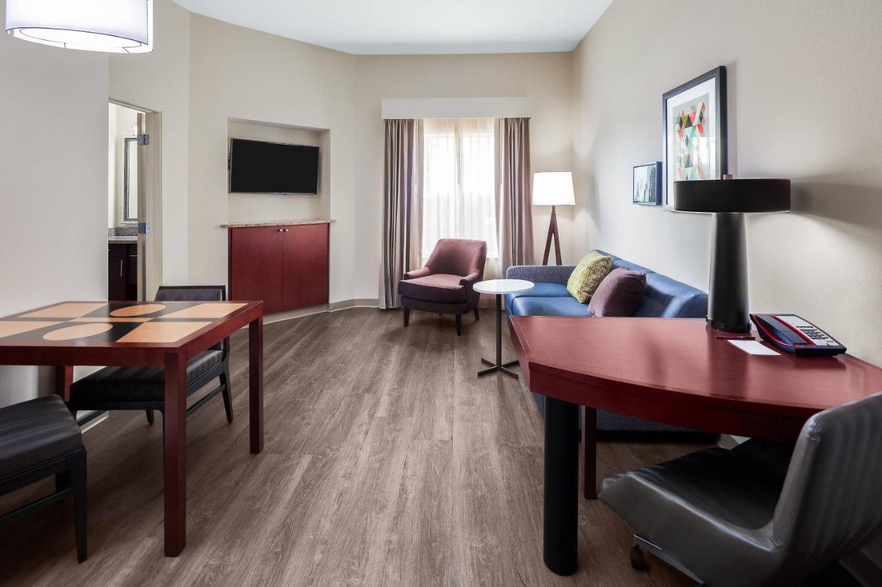 By Marriott Houston Mills Hotel Katy