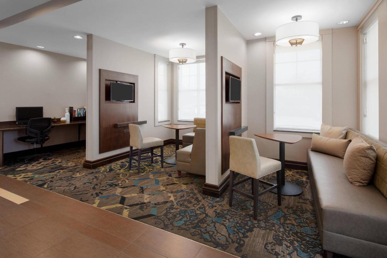 By Marriott Houston Mills Hotel 3*