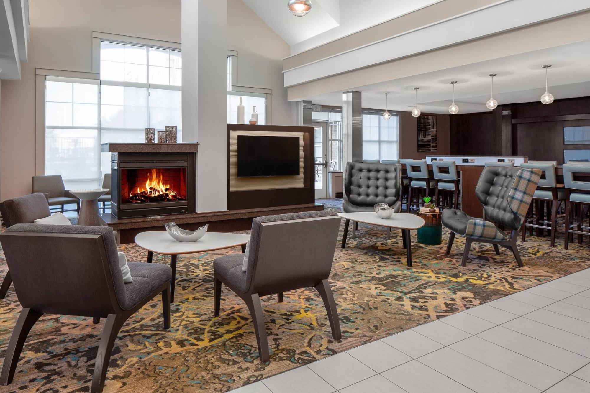 Hotel By Marriott Houston Mills