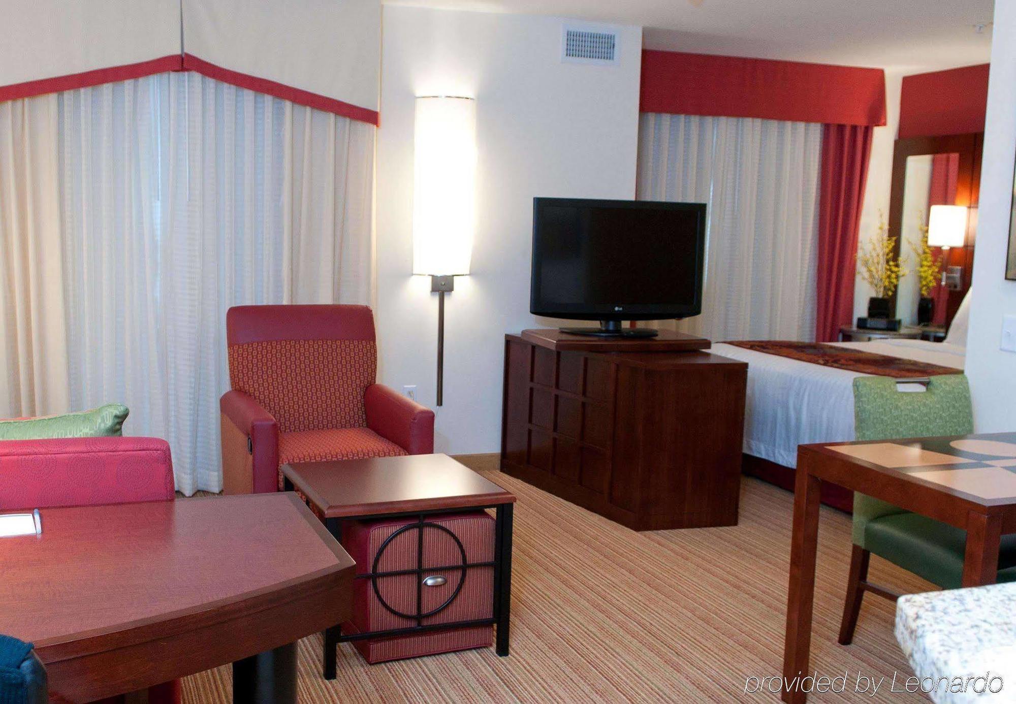By Marriott Houston Mills